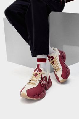 FILA 马年新年限定FILA VETTA V 头老爹鞋